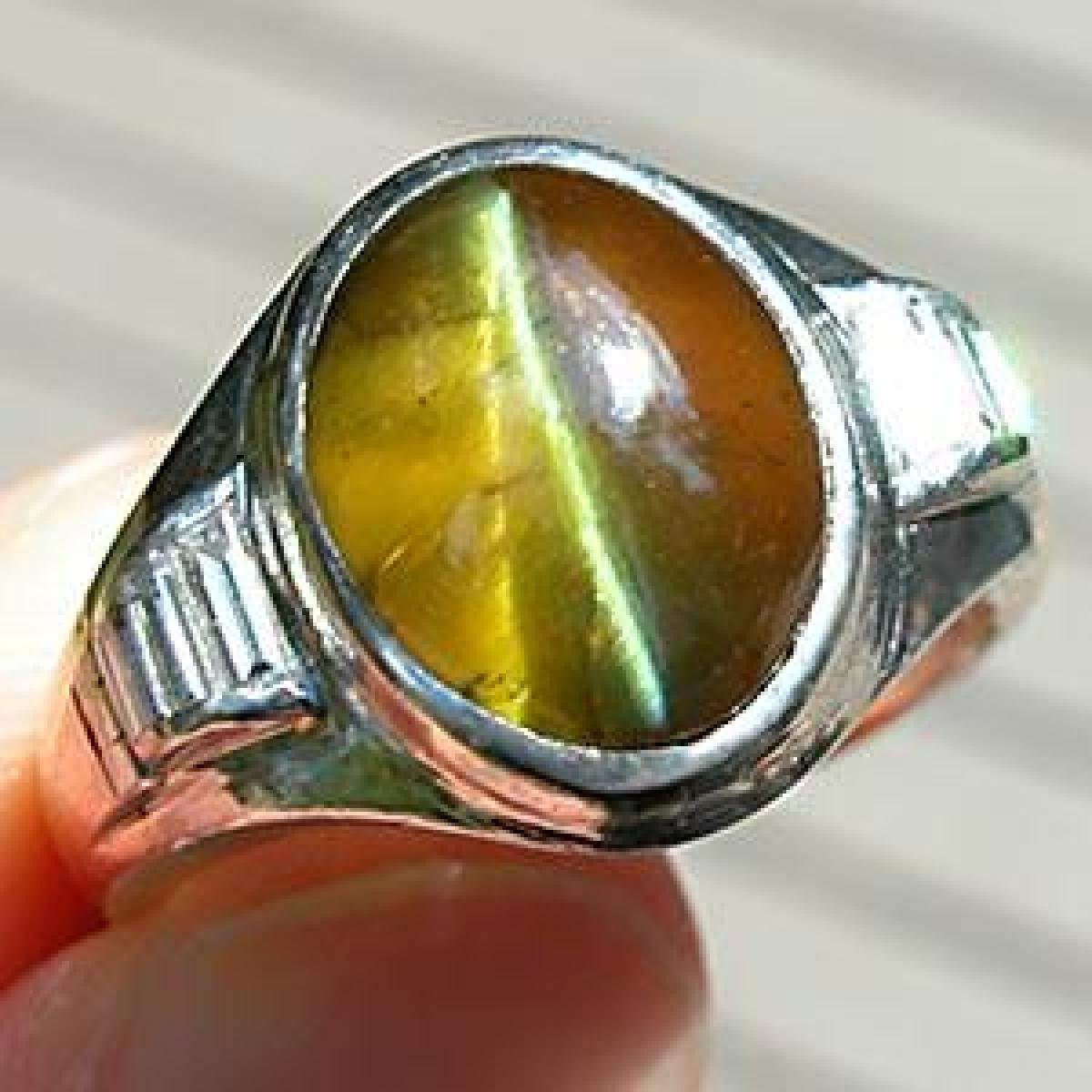 GemsMart Precious Chrysoberyl Cats Eye Stone Original Certified Ring for  Women & Men लहसुनिया नग A1 Quality Srilankan Cat Eye Gemstone IGL Lab  Tested Real Lehsuniya Ketu Stone Ring Vaiduryam Angoothi Precious