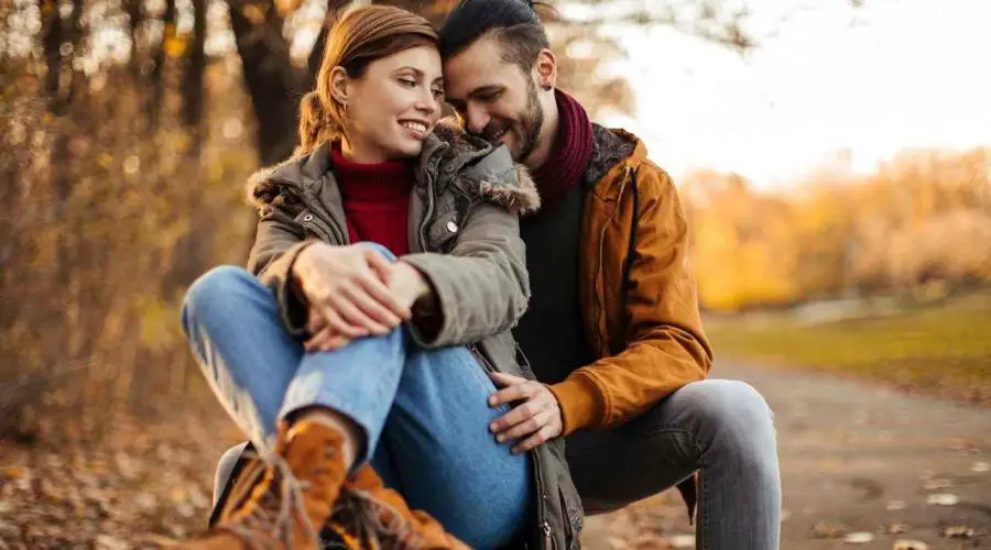 4 Signals that indicate you are in the right relationship: A Must Read