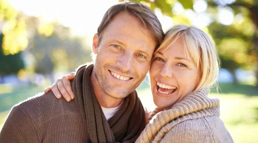 Dating a 10 year Older Man? Know these 4 Love advice for a Successful Relationship