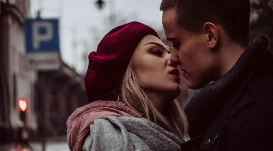 When a Sagittarius Man Kisses You – A Complete Guide