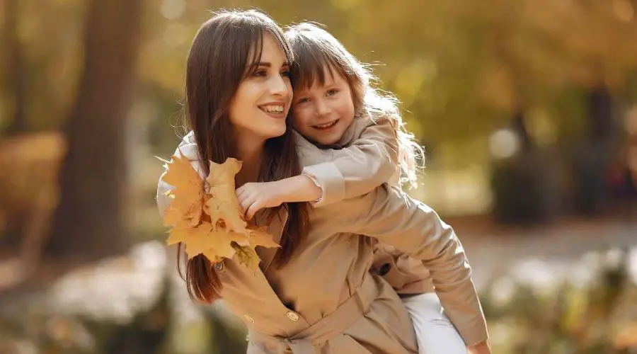 Aquarius Mom – All You Need to Know about Aquarius Mothers and Their Traits