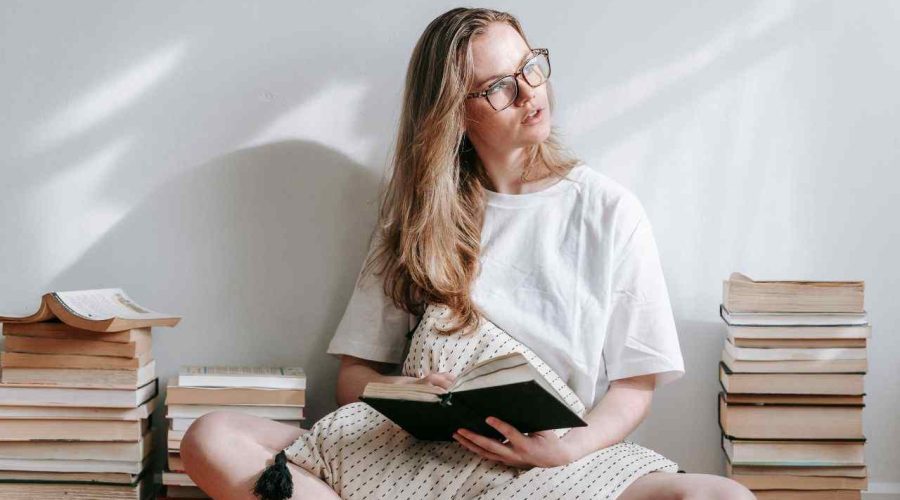 These Zodiac Signs Are True Bookworms!