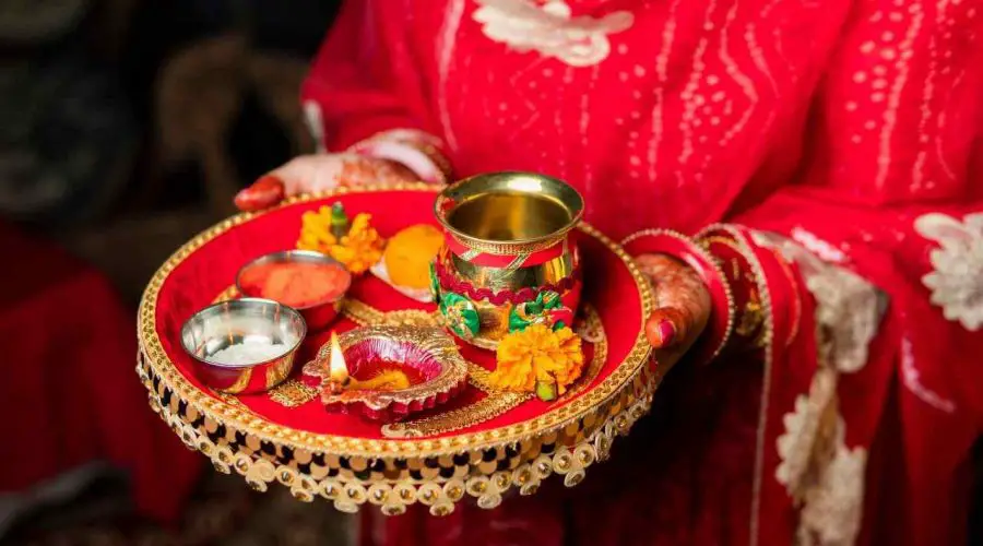 Karwa Chauth Lucky Colour According To Each Zodiac Sign