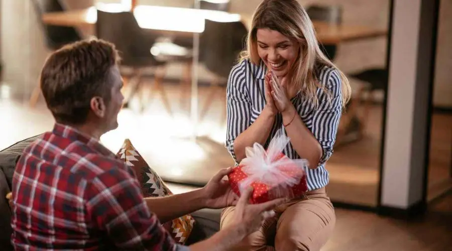 These Zodiac Signs Make Their Partner’s Birthday a Magical Experience